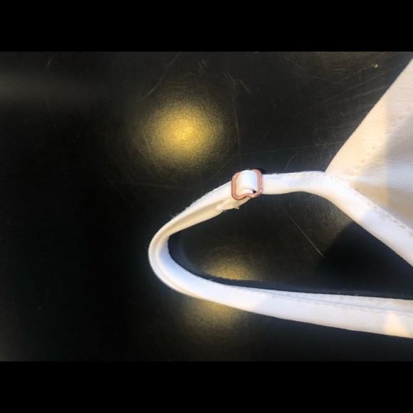 Beautiful white spaghetti strap GUESS shirt - Picture 4 of 5